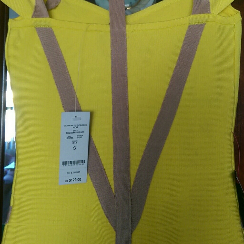 Dress - Picture 3 of 7